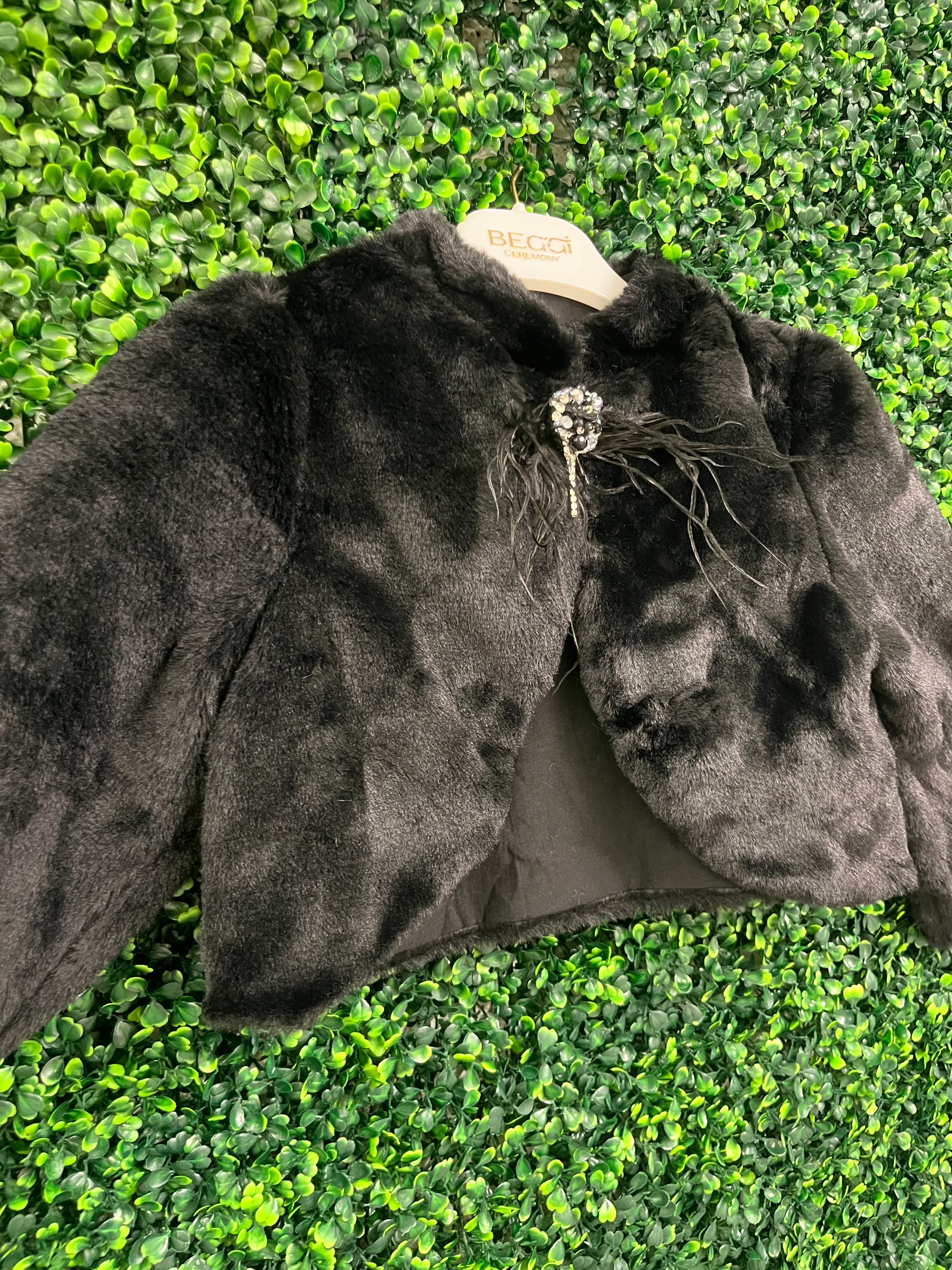 Beggi Girls’ Black Faux Fur Bolero 184 - Image 3