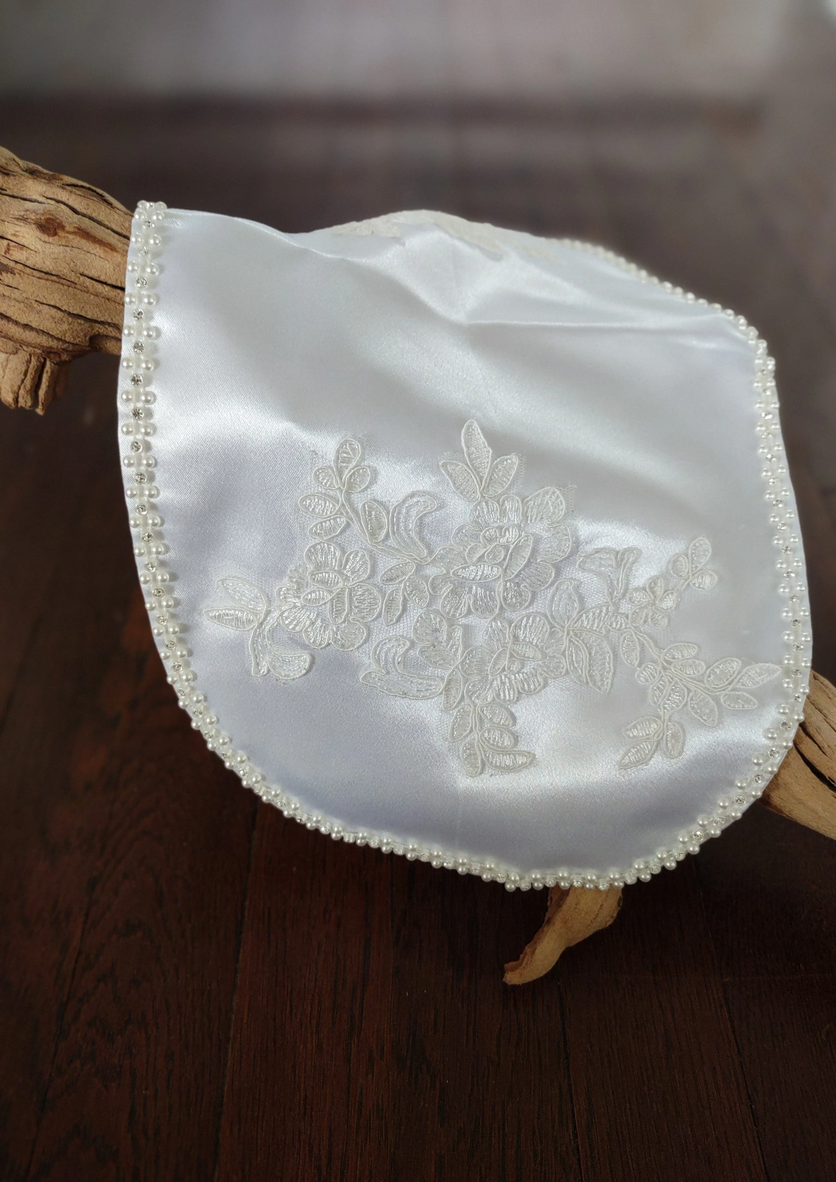 Girls Metallic Lace Christening Burping Pad - Image 5