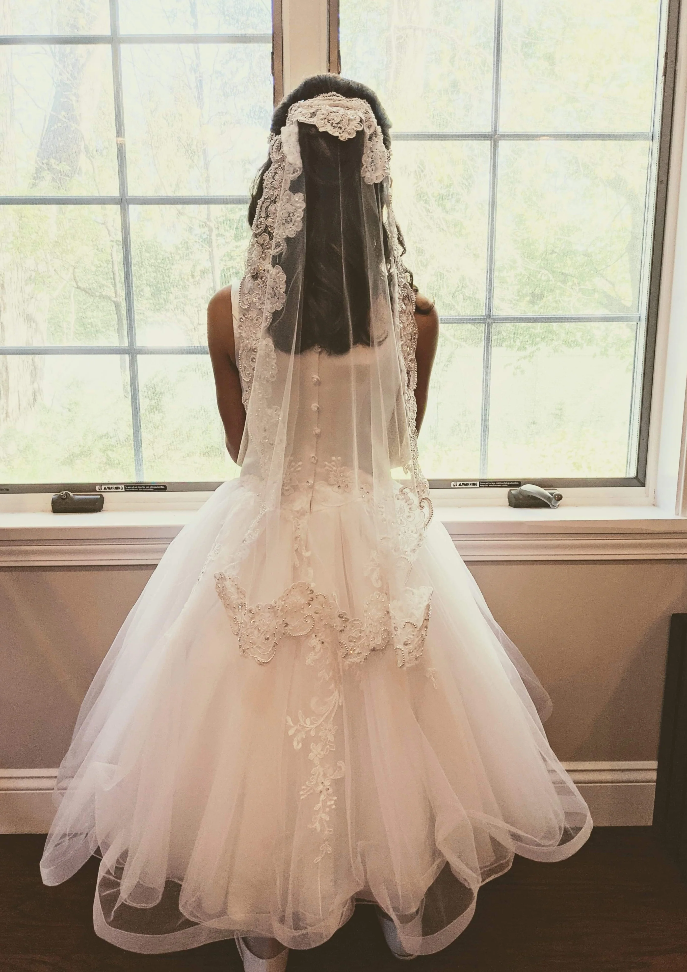 Nan & Jan Scallop Lace Mantilla Veil 310 - Image 5